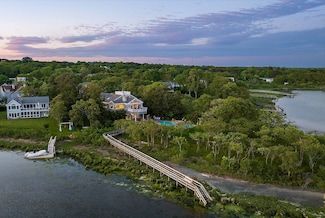 134 Middle Pond Rd, Southampton, NY 11968
