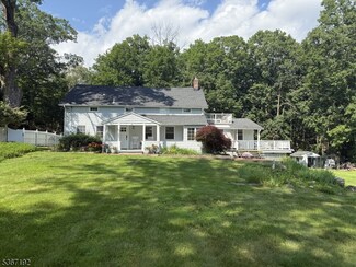 379 Rockaway Valley Rd, Boonton, NJ 07005