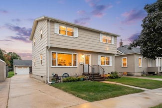 705 11th Ave NW, Austin, MN 55912