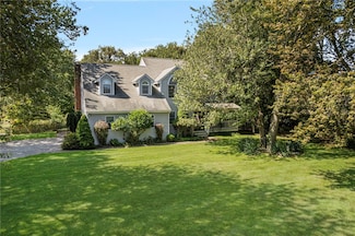 19 Leeann Dr, Narragansett, RI 02882