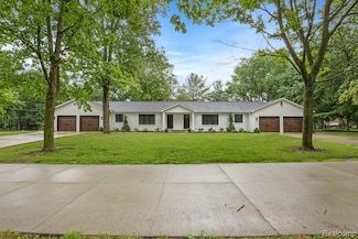 1443 Dauner Rd, Fenton, MI 48430