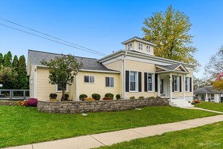 73 W Benton St, Oswego, IL 60543