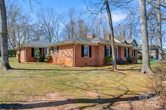 1751 5th St NE, Hickory, NC 28601