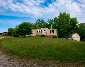 2700 N Elsea Smith Rd, Buckner, MO 64016