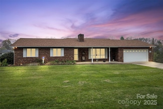 83 Overlook Dr, Leicester, NC 28748