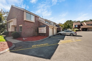 40 Elderwood Dr, Stoughton, MA 02072