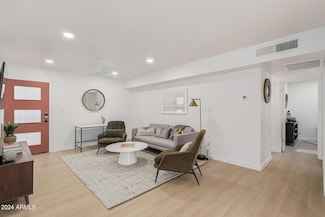 6941 E 4th St Unit 11, Scottsdale, AZ 85251