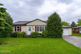 1115 N Front St, Crookston, MN 56716