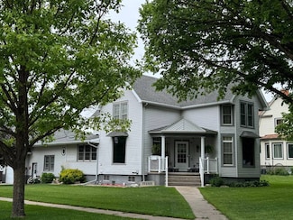 702 M St, Neligh, NE 68756