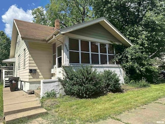 1009 W Armstrong Ave, Peoria, IL 61606