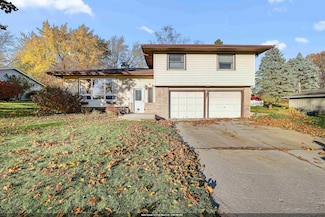 2102 Mary Ave, New Holstein, WI 53061