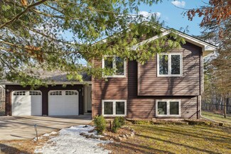 21155 Sycamore St NW, Cedar, MN 55011