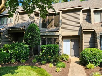 2750 Old Point Dr, Henrico, VA 23233