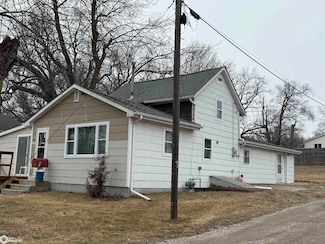 503 Levy St, Creston, IA 50801