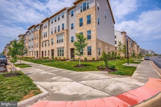 24276 Thurso Square, Sterling, VA 20166