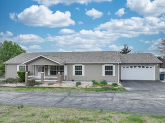 1205 Lake Point Rd, Kissee Mills, MO 65680