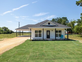 1087 County Road 415, Lexington, TX 78947