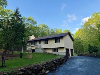156 Stony Ridge Dr, Kunkletown, PA 18058