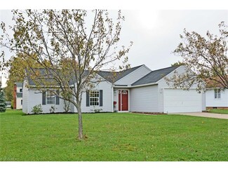 4201 Berkeley Dr, Sheffield Village, OH 44054