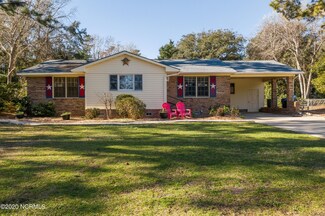 115 Willow Rd, Atlantic Beach, NC 28512