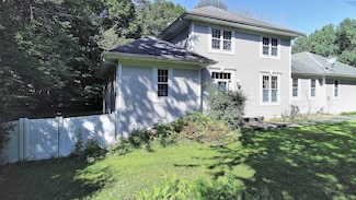 2055 S Tanager Ln, Suamico, WI 54313