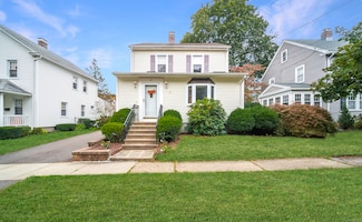 18 Ingram St, Hamden, CT 06517