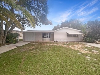 3025 Lloyd Dr, Holiday, FL 34691
