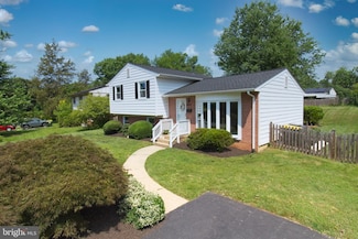 4514 Picot Rd, Alexandria, VA 22310
