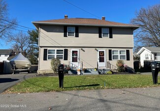 13 Wertman Ln, Albany, NY 12211