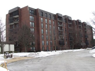 111 Acacia Dr Unit 706, Indian Head Park, IL 60525