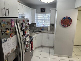 1630 W 46th St Unit 204C, Hialeah, FL 33012