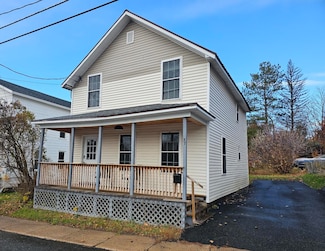 37 Broad St, Tupper Lake, NY 12986