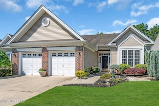 24 Oakmont Ln, Jackson, NJ 08527