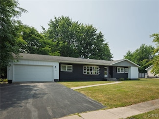 465 Bugbee Dr, Watertown, NY 13601