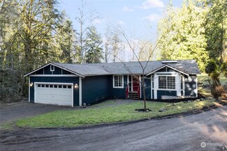1929 NE Duck Pond Way, Poulsbo, WA 98370