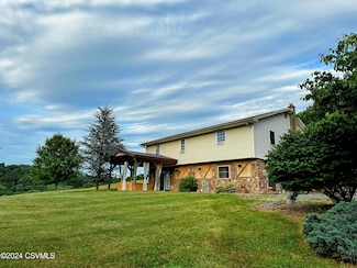 59 Camp Rd, Bloomsburg, PA 17815