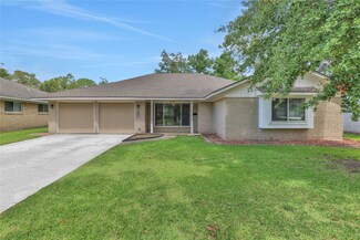 1623 Beachcomber Ln, Houston, TX 77062