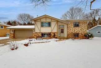 8465 Sunnyside Rd, New Brighton, MN 55112