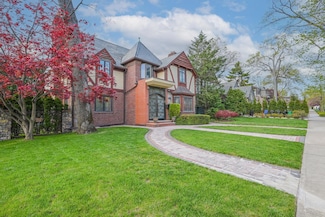 186-03 Midland Pkwy, Jamaica, NY 11432