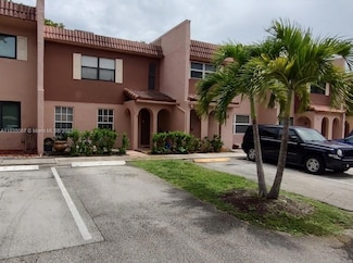 15 Laredo Place Unit 2-7, Davie, FL 33324