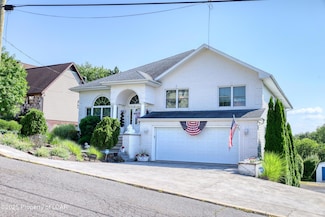 163 Chapel St, Pittston, PA 18640