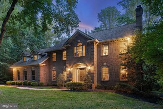 10203 Cedar Pond Dr, Vienna, VA 22182