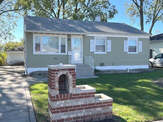 623 E 162nd Place, South Holland, IL 60473