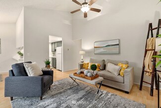19818 15th Ave NE Unit B305, Shoreline, WA 98155