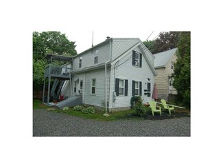 35 Brayton St, West Warwick, RI 02893