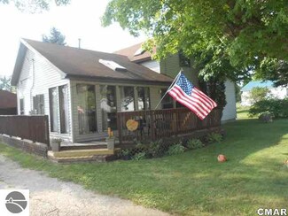337 N Webber St, Farwell, MI 48622