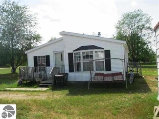 6644 Supply Rd SW, South Boardman, MI 49680