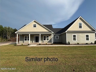 463 Fowler Manning Rd, Richlands, NC 28574