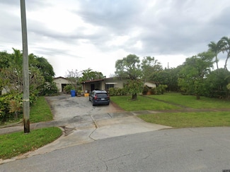 943 W Duval St, Lantana, FL 33462