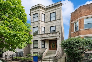1045 W Dakin St Unit 2, Chicago, IL 60613